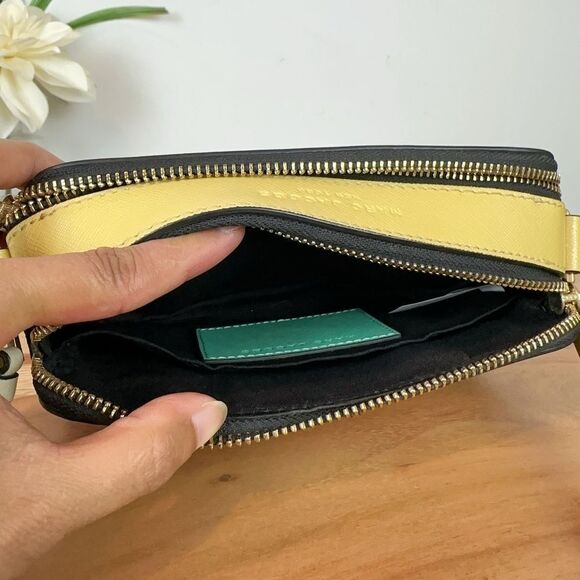 Pre-owned MARC JACOBS Saffiano Rainbow Strap Color Block Snapshot Camera Bag - Picture 11 of 11